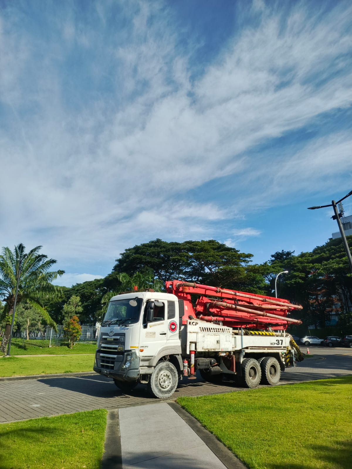Pengecoran jalan menggunakan ready mix di Surabaya